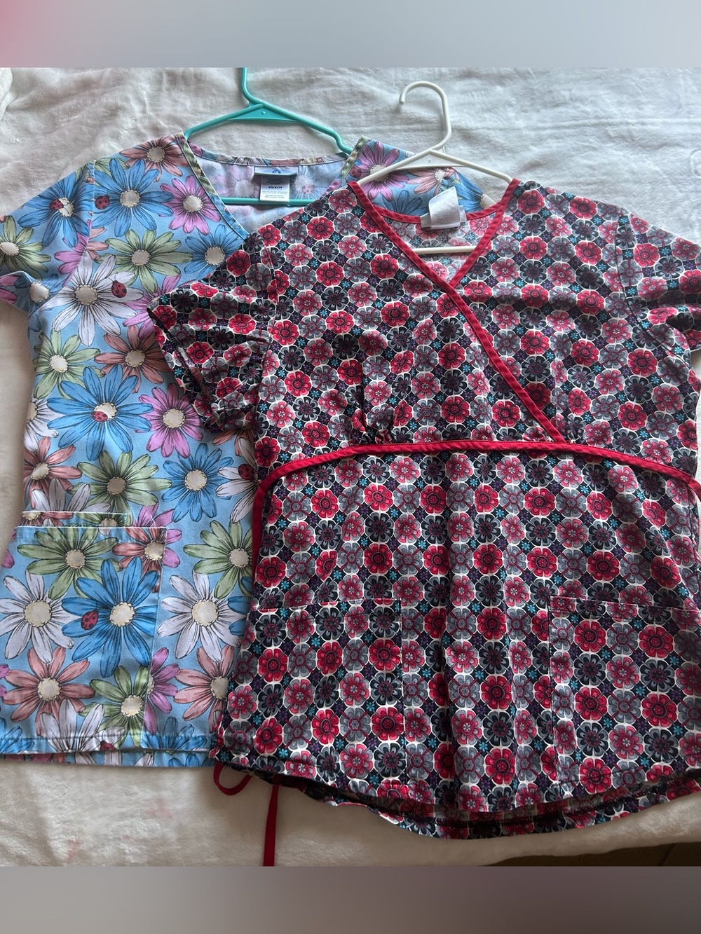SB Scrubs 2 Old Floral Print Scrub Tops